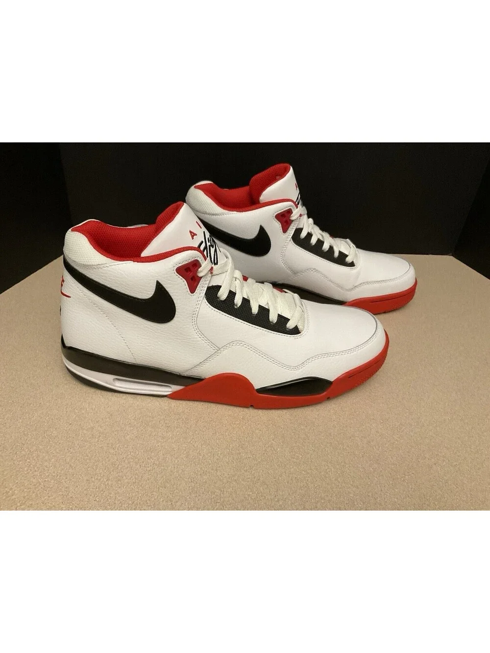 Mens Nike Air Flight Lite Mid Top Sneakers White/Black/Red BQ4212-100. Size 13.